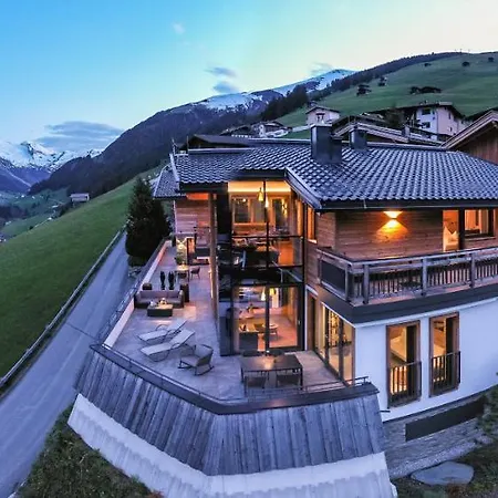 Chalet´s Alpenjuwel Tux