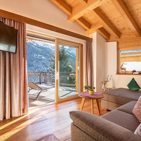 Dağ evi Chalet's Alpenjuwel Tux