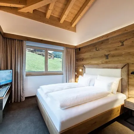 Dağ evi Chalet's Alpenjuwel Tux