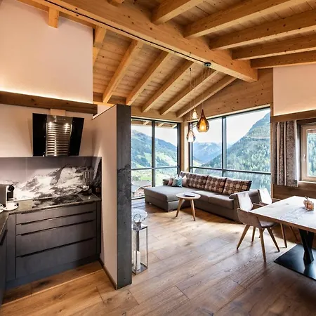 Chalet´s Alpenjuwel Tux